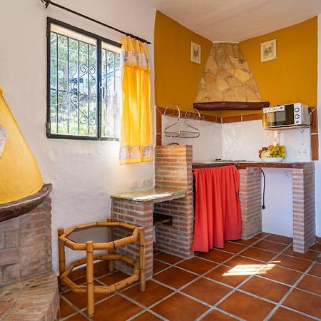 Amazing Cottage In Algatocin With Kitchen 외부 사진