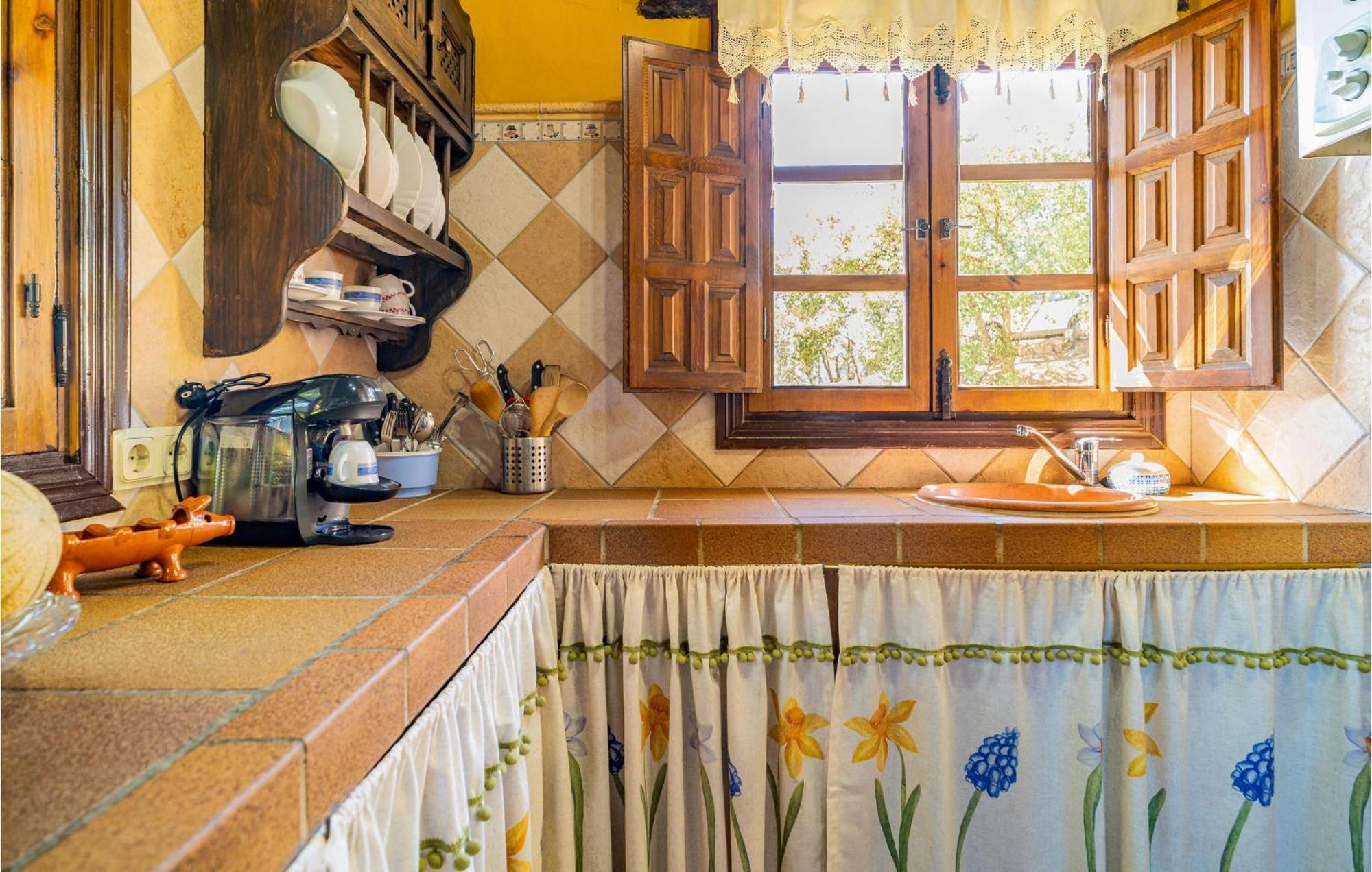 Amazing Cottage In Algatocin With Kitchen 외부 사진