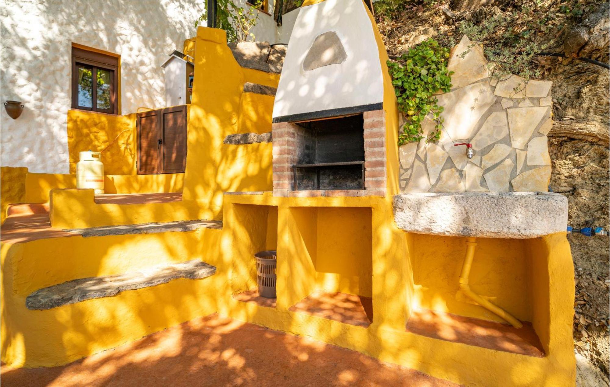 Amazing Cottage In Algatocin With Kitchen 외부 사진